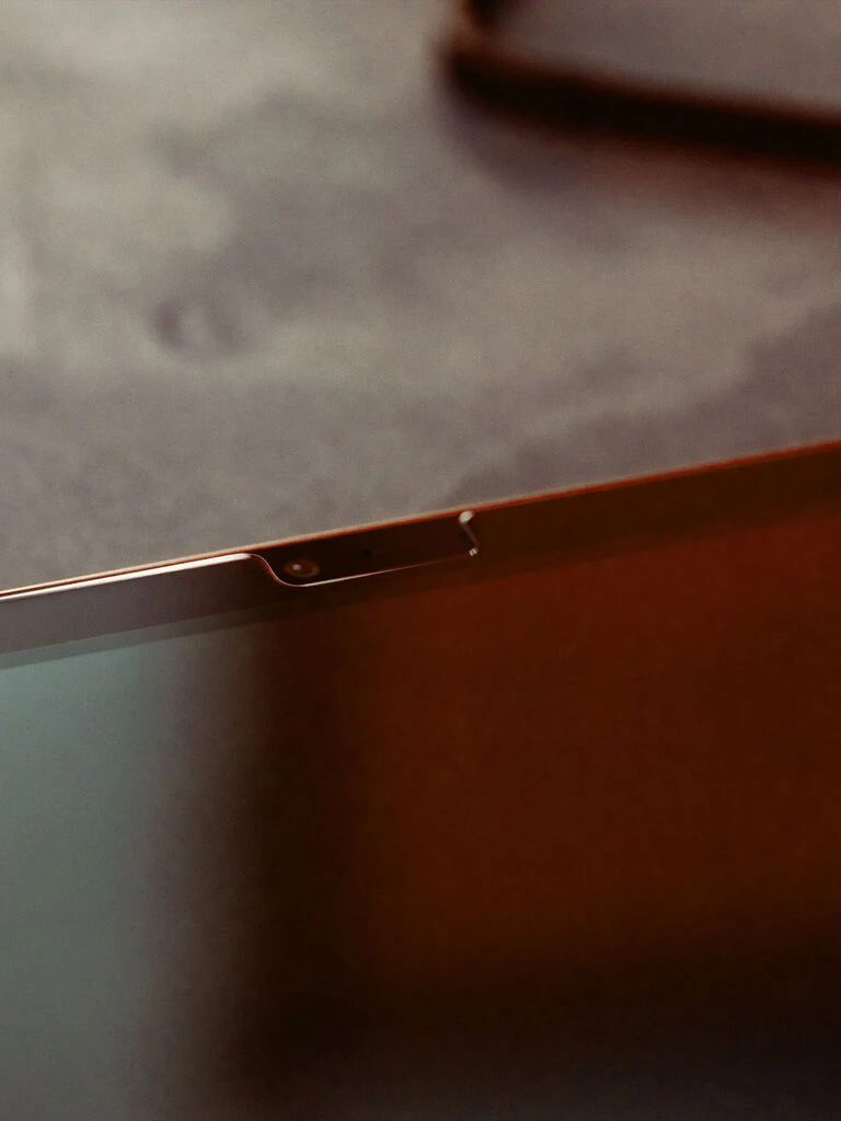 Red Light Converter for iPad Air 11-in (M4) - Image 3